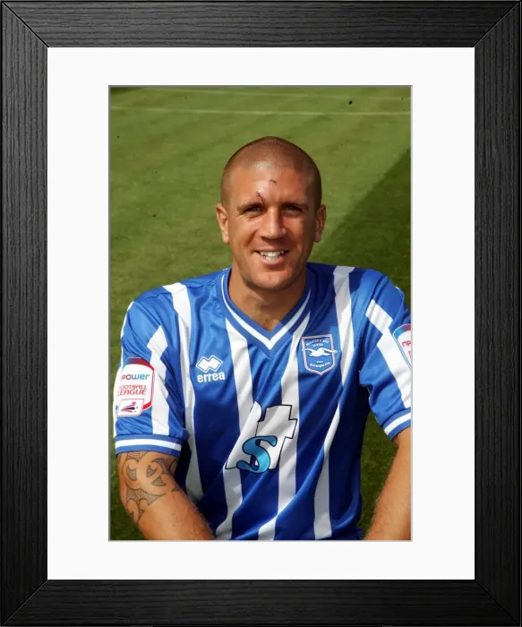 Framed Print : Brighton & Hove Albion: Adam El-Abd in Focus