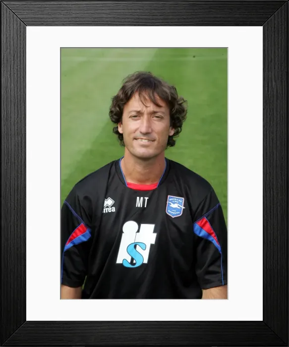 Framed Print : Mauricio Taricco: A Former Brighton & Hove Albion Star Framed Print : Mauricio Taricco: A Former Brighton & Hove Albion Star