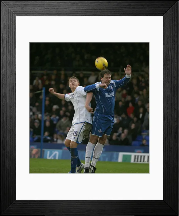 Framed Print : Alex Revell in an aerial challenge with Oldhams Sean Gregan Framed Print : Alex Revell in an aerial challenge with Oldhams Sean Gregan