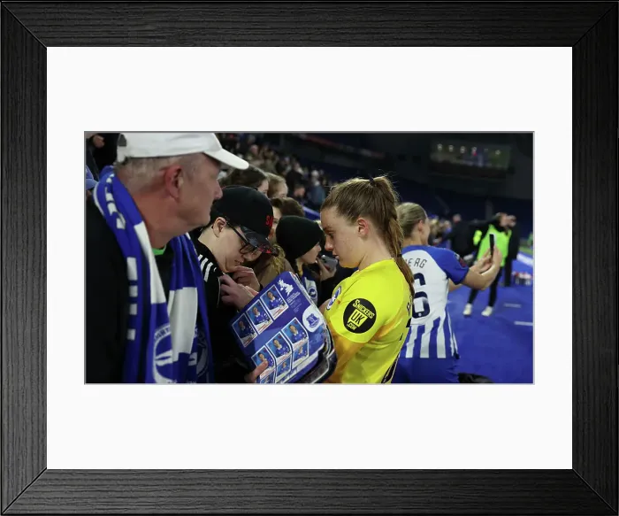 Framed Print : Brighton and Hove Albion Women v Everton Women Women's Super League 19APR24 Framed Print : Brighton and Hove Albion Women v Everton Women Women's Super League 19APR24