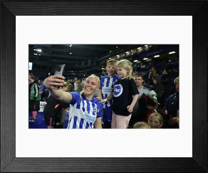 Framed Print : Brighton and Hove Albion Women v Everton Women Women's Super League 19APR24 Framed Print : Brighton and Hove Albion Women v Everton Women Women's Super League 19APR24