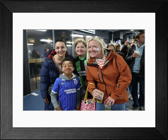 Framed Print : Brighton and Hove Albion Women v Everton Women Women's Super League 19APR24 Framed Print : Brighton and Hove Albion Women v Everton Women Women's Super League 19APR24