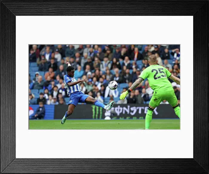 Framed Print : 13 Simon Adingra Framed Print : 13 Simon Adingra