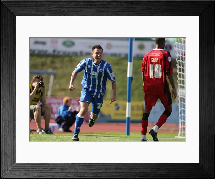 Framed Print : Brighton & Hove Albion: 2010-11 Season - Home Match vs. Walsall Framed Print : Brighton & Hove Albion: 2010-11 Season - Home Match vs. Walsall