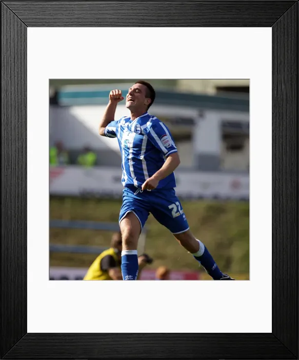 Framed Print : Brighton & Hove Albion: 2010-11 Season - Home Match vs. Walsall