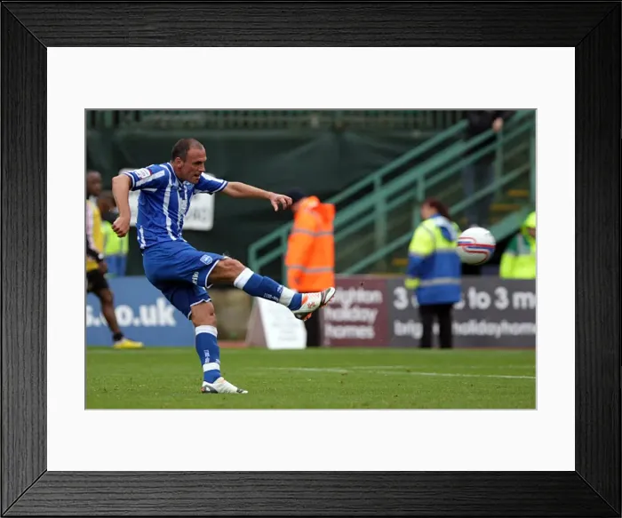 Framed Print : Brighton & Hove Albion: 2010-11 Home Season - MK Dons Game Framed Print : Brighton & Hove Albion: 2010-11 Home Season - MK Dons Game