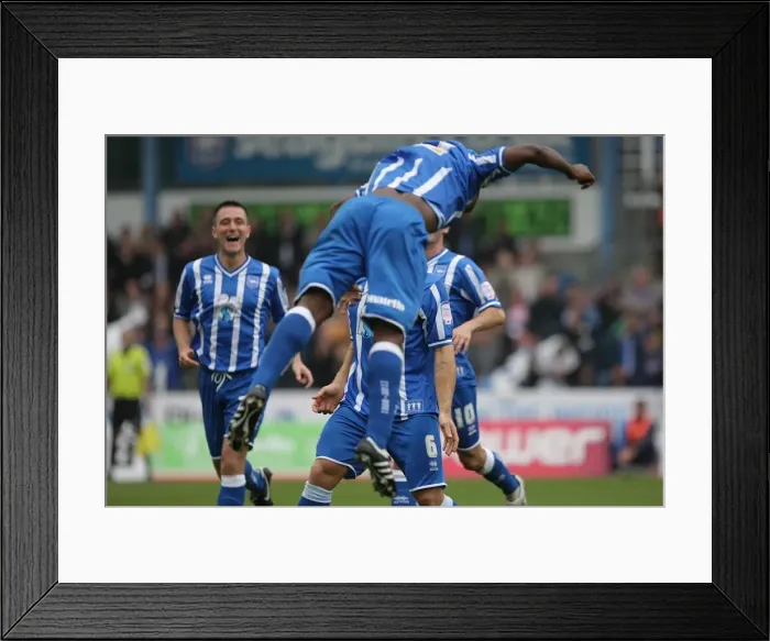 Framed Print : Brighton & Hove Albion vs MK Dons (2010-11): A Home Game - Season 2010-11