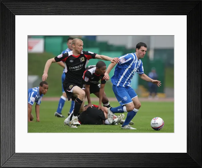 Framed Print : Brighton & Hove Albion vs MK Dons (2010-11): A Home Match Framed Print : Brighton & Hove Albion vs MK Dons (2010-11): A Home Match