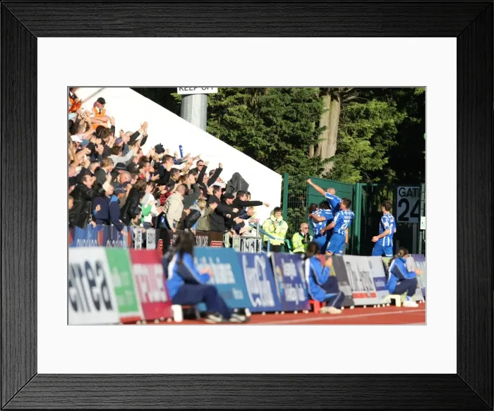 Framed Print : Brighton & Hove Albion 2010-11: Home Game vs Oldham Athletic Framed Print : Brighton & Hove Albion 2010-11: Home Game vs Oldham Athletic