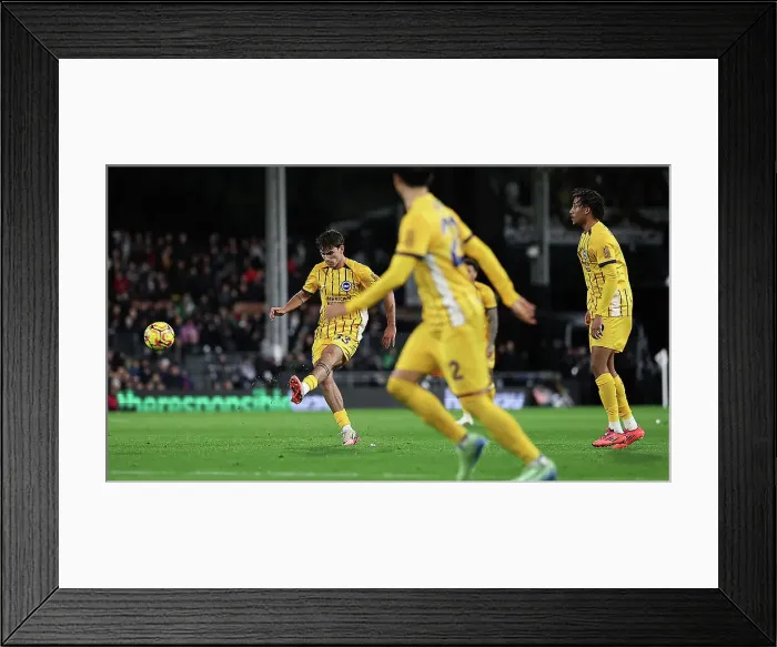 Framed Print : FUlham v Brighton and Hove Albion Premier League 05DEC24 Framed Print : FUlham v Brighton and Hove Albion Premier League 05DEC24