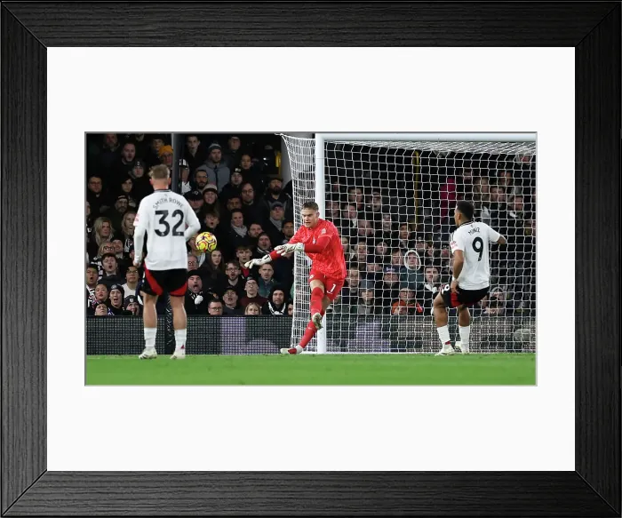 Framed Print : FUlham v Brighton and Hove Albion Premier League 05DEC24 Framed Print : FUlham v Brighton and Hove Albion Premier League 05DEC24