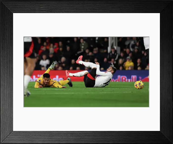 Framed Print : FUlham v Brighton and Hove Albion Premier League 05DEC24 Framed Print : FUlham v Brighton and Hove Albion Premier League 05DEC24