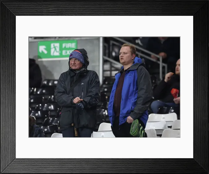 Framed Print : FUlham v Brighton and Hove Albion Premier League 05DEC24 Framed Print : FUlham v Brighton and Hove Albion Premier League 05DEC24