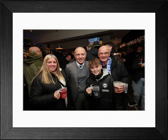 Framed Print : Leicester City v Brighton and Hove Albion Premier League 08DEC24 Framed Print : Leicester City v Brighton and Hove Albion Premier League 08DEC24