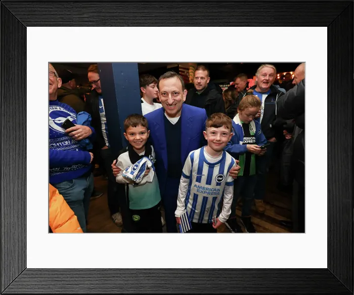 Framed Print : Leicester City v Brighton and Hove Albion Premier League 08DEC24 Framed Print : Leicester City v Brighton and Hove Albion Premier League 08DEC24