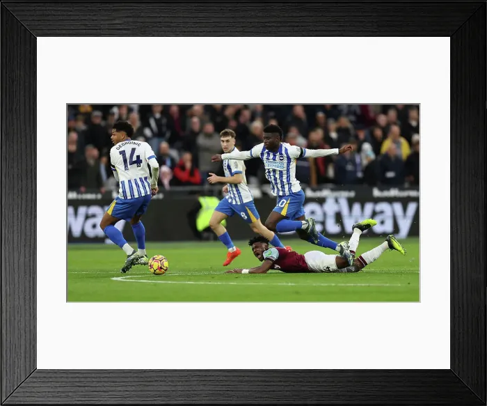 Framed Print : West Ham United v Brighton and Hove Albion Premier League 21DEC24 Framed Print : West Ham United v Brighton and Hove Albion Premier League 21DEC24