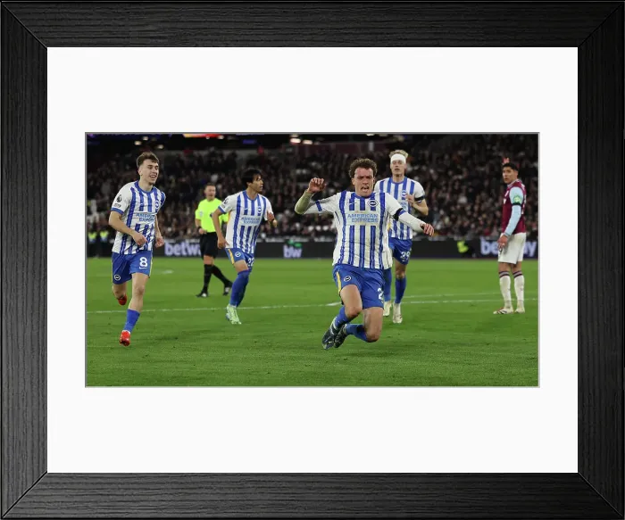 Framed Print : West Ham United v Brighton and Hove Albion Premier League 21DEC24 Framed Print : West Ham United v Brighton and Hove Albion Premier League 21DEC24