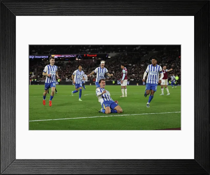 Framed Print : West Ham United v Brighton and Hove Albion Premier League 21DEC24 Framed Print : West Ham United v Brighton and Hove Albion Premier League 21DEC24