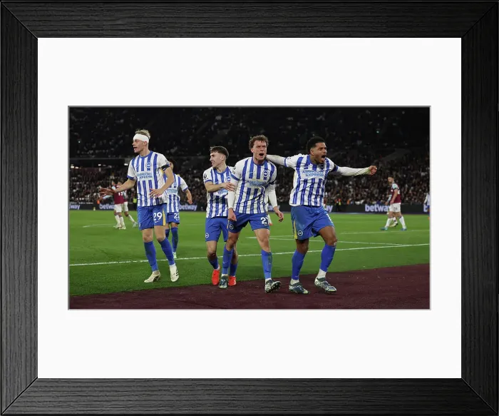 Framed Print : West Ham United v Brighton and Hove Albion Premier League 21DEC24 Framed Print : West Ham United v Brighton and Hove Albion Premier League 21DEC24