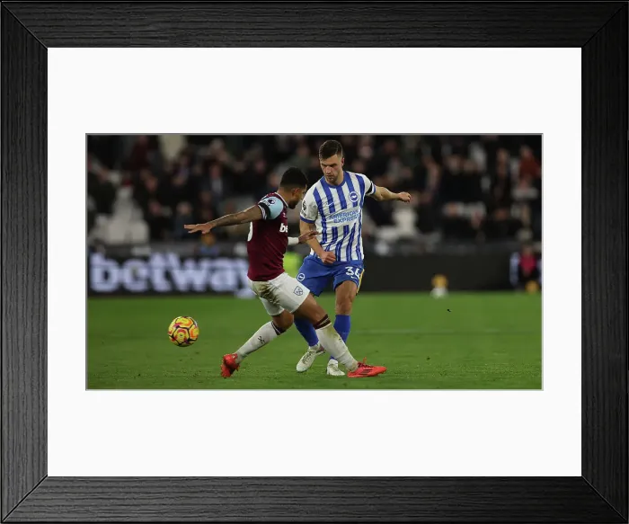 Framed Print : West Ham United v Brighton and Hove Albion Premier League 21DEC24 Framed Print : West Ham United v Brighton and Hove Albion Premier League 21DEC24
