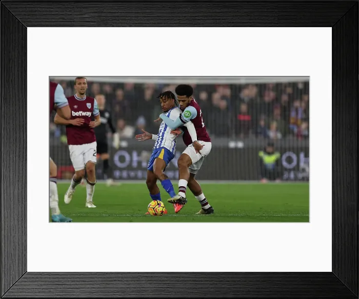 Framed Print : West Ham United v Brighton and Hove Albion Premier League 21DEC24 Framed Print : West Ham United v Brighton and Hove Albion Premier League 21DEC24