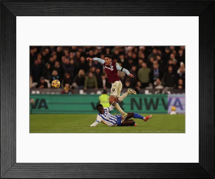 Framed Print : West Ham United v Brighton and Hove Albion Premier League 21DEC24 Framed Print : West Ham United v Brighton and Hove Albion Premier League 21DEC24