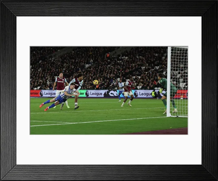 Framed Print : West Ham United v Brighton and Hove Albion Premier League 21DEC24 Framed Print : West Ham United v Brighton and Hove Albion Premier League 21DEC24