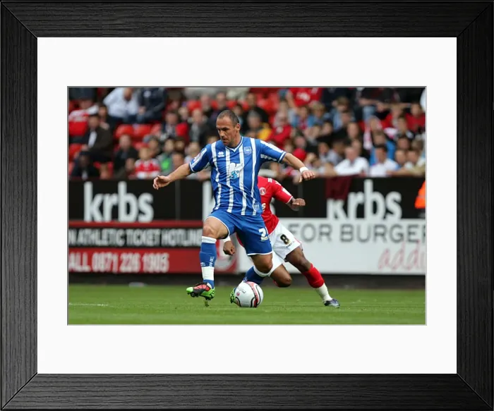 Framed Print : Brighton & Hove Albion vs Charlton Athletic: 2010-11 Away Game Framed Print : Brighton & Hove Albion vs Charlton Athletic: 2010-11 Away Game
