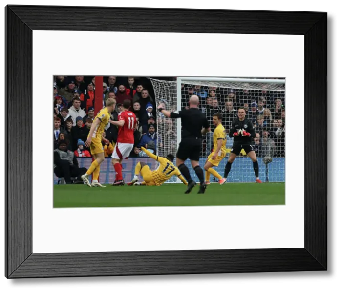 Framed Print : Nottingham Forest v Brighton and Hove Albion Premier League 01FEB25 Framed Print : Nottingham Forest v Brighton and Hove Albion Premier League 01FEB25