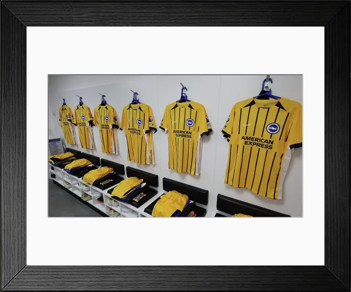 Framed Print : Southampton and Brighton and Hove Albion Premier League 22FEB25 Framed Print : Southampton and Brighton and Hove Albion Premier League 22FEB25