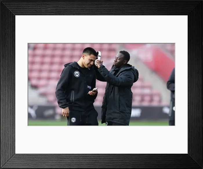Framed Print : Southampton and Brighton and Hove Albion Premier League 22FEB25 Framed Print : Southampton and Brighton and Hove Albion Premier League 22FEB25
