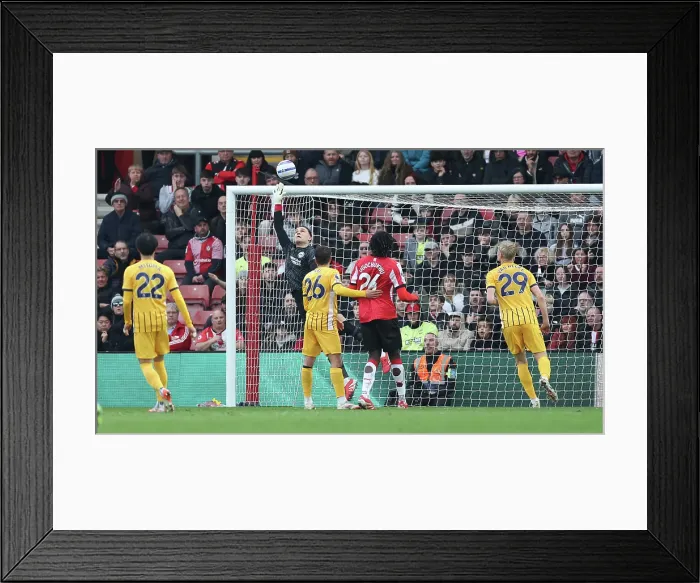 Framed Print : Southampton and Brighton and Hove Albion Premier League 22FEB25 Framed Print : Southampton and Brighton and Hove Albion Premier League 22FEB25