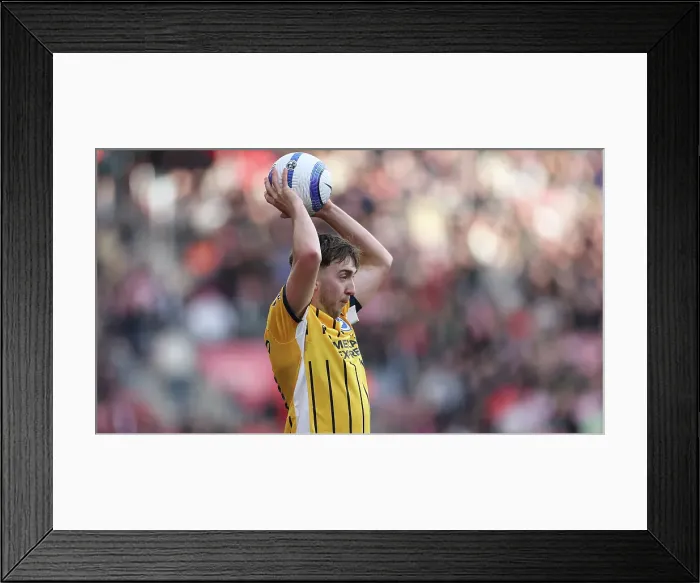 Framed Print : Southampton and Brighton and Hove Albion Premier League 22FEB25 Framed Print : Southampton and Brighton and Hove Albion Premier League 22FEB25