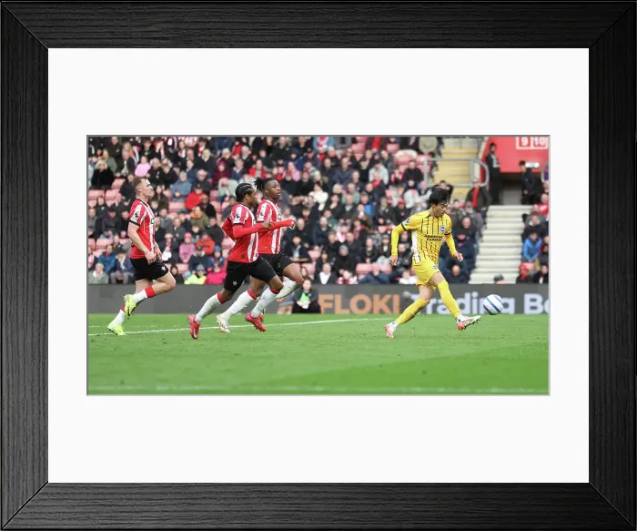 Framed Print : Southampton and Brighton and Hove Albion Premier League 22FEB25 Framed Print : Southampton and Brighton and Hove Albion Premier League 22FEB25
