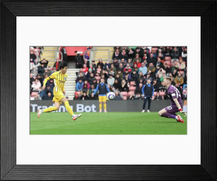Framed Print : Southampton and Brighton and Hove Albion Premier League 22FEB25 Framed Print : Southampton and Brighton and Hove Albion Premier League 22FEB25