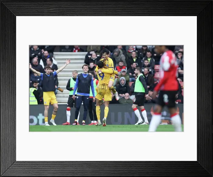 Framed Print : Southampton and Brighton and Hove Albion Premier League 22FEB25 Framed Print : Southampton and Brighton and Hove Albion Premier League 22FEB25