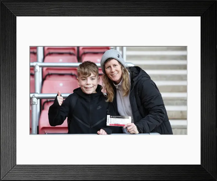 Framed Print : Southampton and Brighton and Hove Albion Premier League 22FEB25 Framed Print : Southampton and Brighton and Hove Albion Premier League 22FEB25