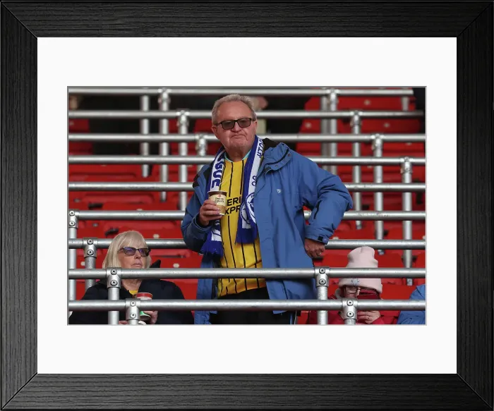 Framed Print : Southampton and Brighton and Hove Albion Premier League 22FEB25 Framed Print : Southampton and Brighton and Hove Albion Premier League 22FEB25