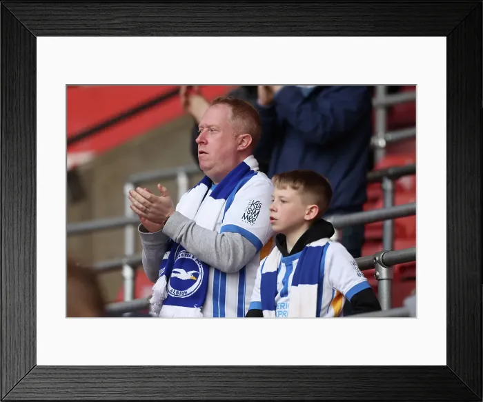 Framed Print : Southampton and Brighton and Hove Albion Premier League 22FEB25 Framed Print : Southampton and Brighton and Hove Albion Premier League 22FEB25