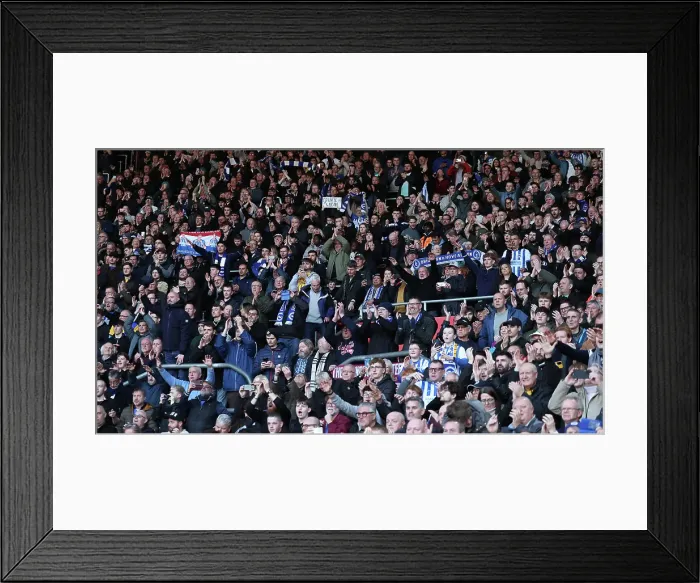 Framed Print : Southampton and Brighton and Hove Albion Premier League 22FEB25 Framed Print : Southampton and Brighton and Hove Albion Premier League 22FEB25