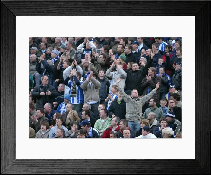 Framed Print : Albion fans v Nottingham Forest 17. 02. 06