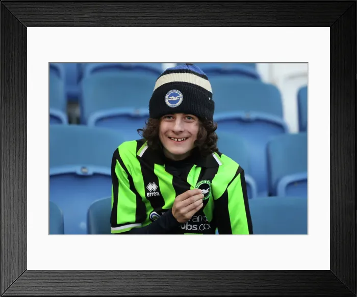 Framed Print : Brighton and Hove Albion v Aston Villa Premier League 02APR25 Framed Print : Brighton and Hove Albion v Aston Villa Premier League 02APR25