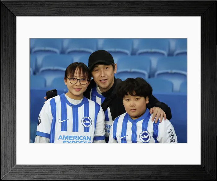 Framed Print : Brighton and Hove Albion v Aston Villa Premier League 02APR25 Framed Print : Brighton and Hove Albion v Aston Villa Premier League 02APR25