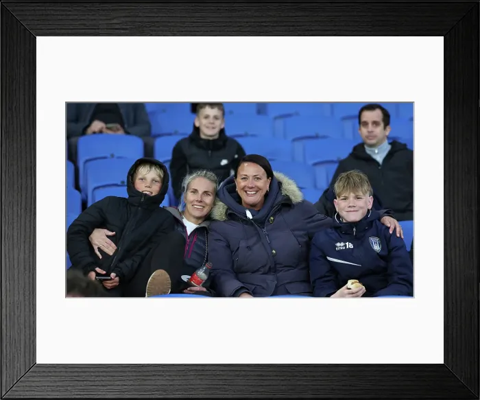 Framed Print : Brighton and Hove Albion v Aston Villa Premier League 02APR25 Framed Print : Brighton and Hove Albion v Aston Villa Premier League 02APR25