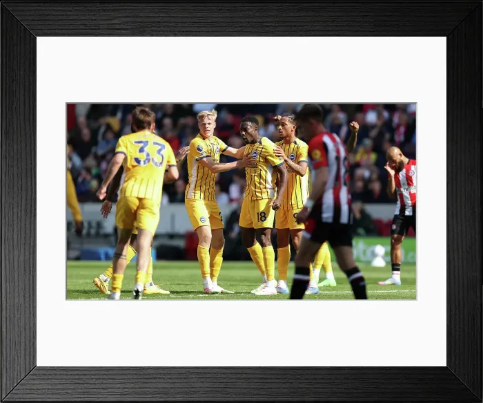 Framed Print : Brentford v Brighton and Hove Albion Premier League 19APR25 Framed Print : Brentford v Brighton and Hove Albion Premier League 19APR25
