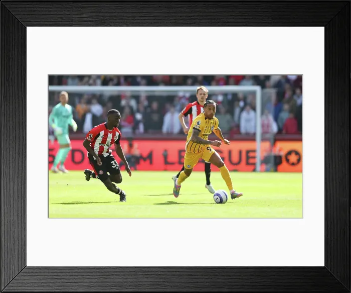 Framed Print : Brentford v Brighton and Hove Albion Premier League 19APR25 Framed Print : Brentford v Brighton and Hove Albion Premier League 19APR25
