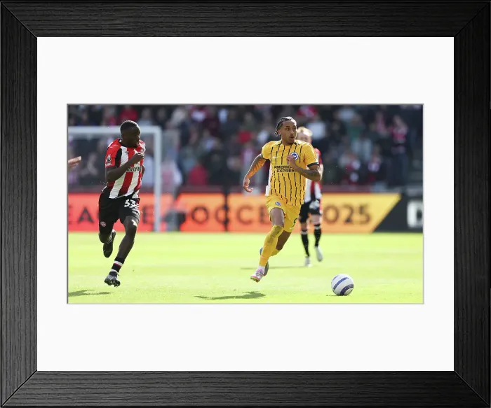 Framed Print : Brentford v Brighton and Hove Albion Premier League 19APR25 Framed Print : Brentford v Brighton and Hove Albion Premier League 19APR25