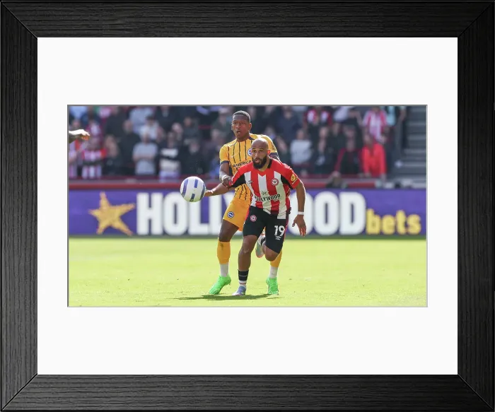Framed Print : Brentford v Brighton and Hove Albion Premier League 19APR25