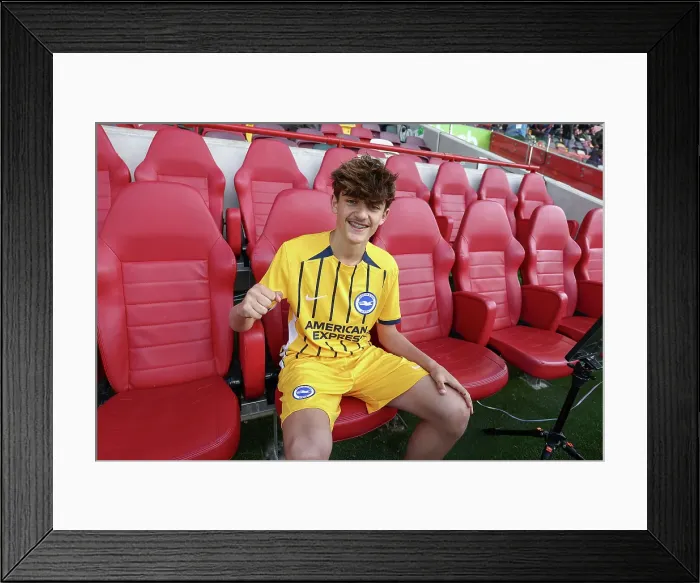 Framed Print : Brentford v Brighton and Hove Albion Premier League 19APR25 Framed Print : Brentford v Brighton and Hove Albion Premier League 19APR25