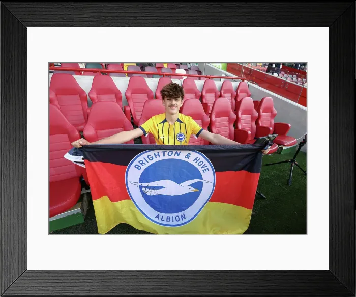Framed Print : Brentford v Brighton and Hove Albion Premier League 19APR25 Framed Print : Brentford v Brighton and Hove Albion Premier League 19APR25